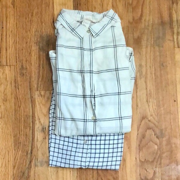 Button down blouses - Picture 3 of 5